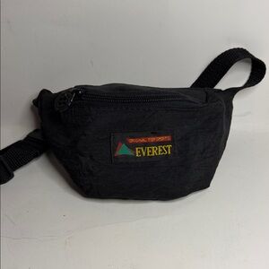 Vintage Everest Black Fanny Pack Small